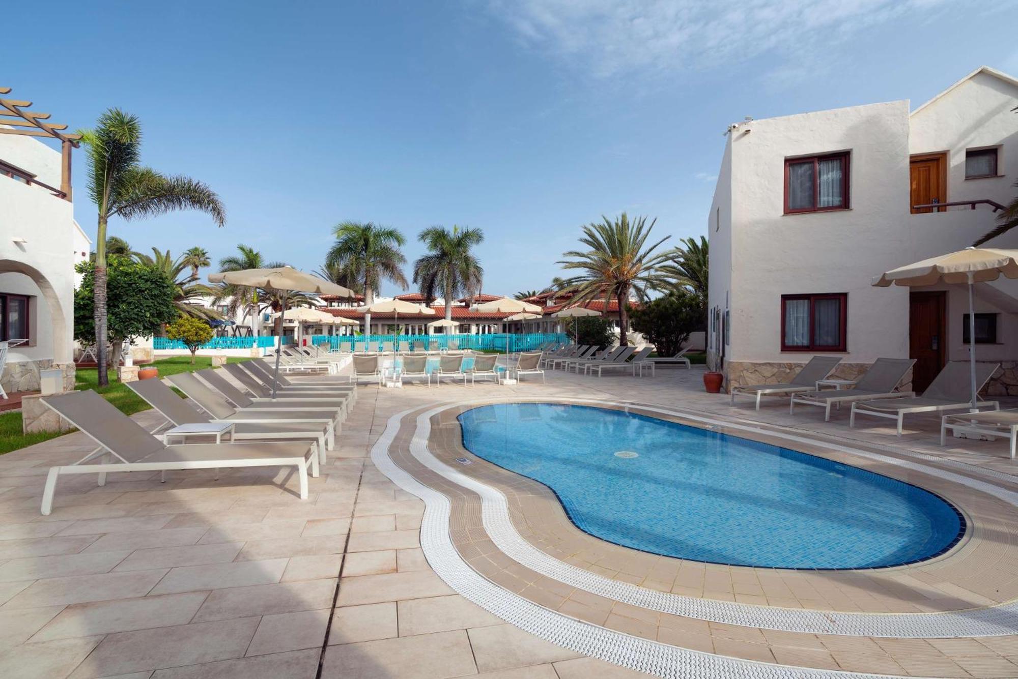 Alua Suites Fuerteventura Коралео Екстериор снимка